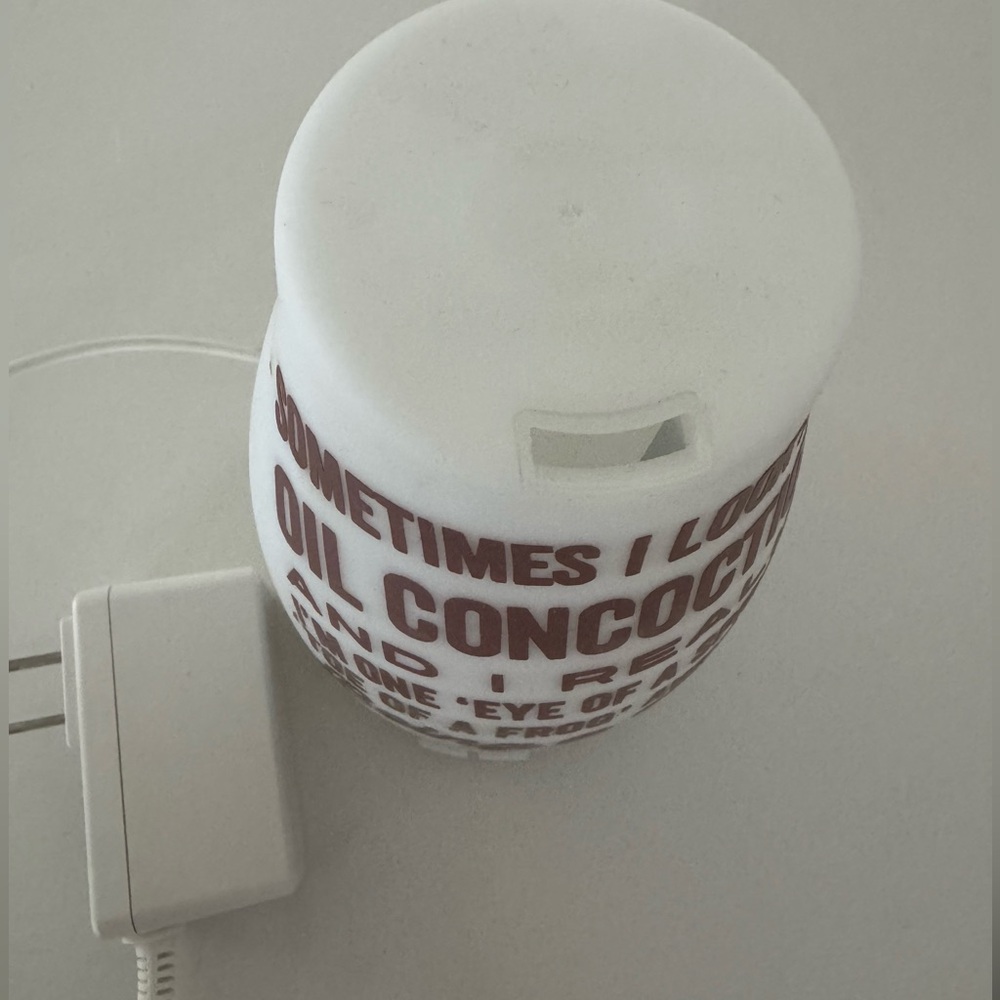 Essential Oil diffuser - Picture 3 of 5